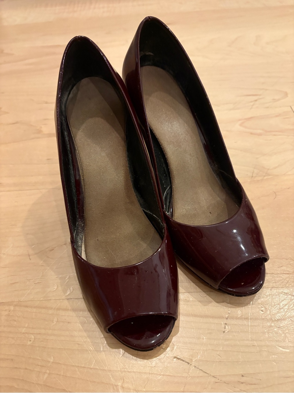 Saks Fifth Avenue Burgundy Patent Peep-Toe Pumps Size 7